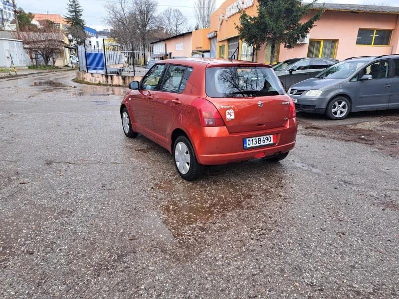 Suzuki Swift 1.3 I 4X4, снимка 3 - Автомобили и джипове - 44774535