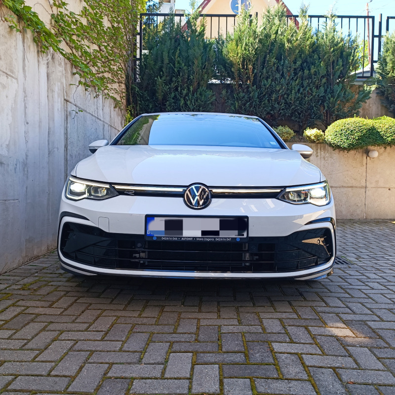 VW Golf R-Line Фабрична гаранция до 04.2027 г., снимка 2 - Автомобили и джипове - 46397393