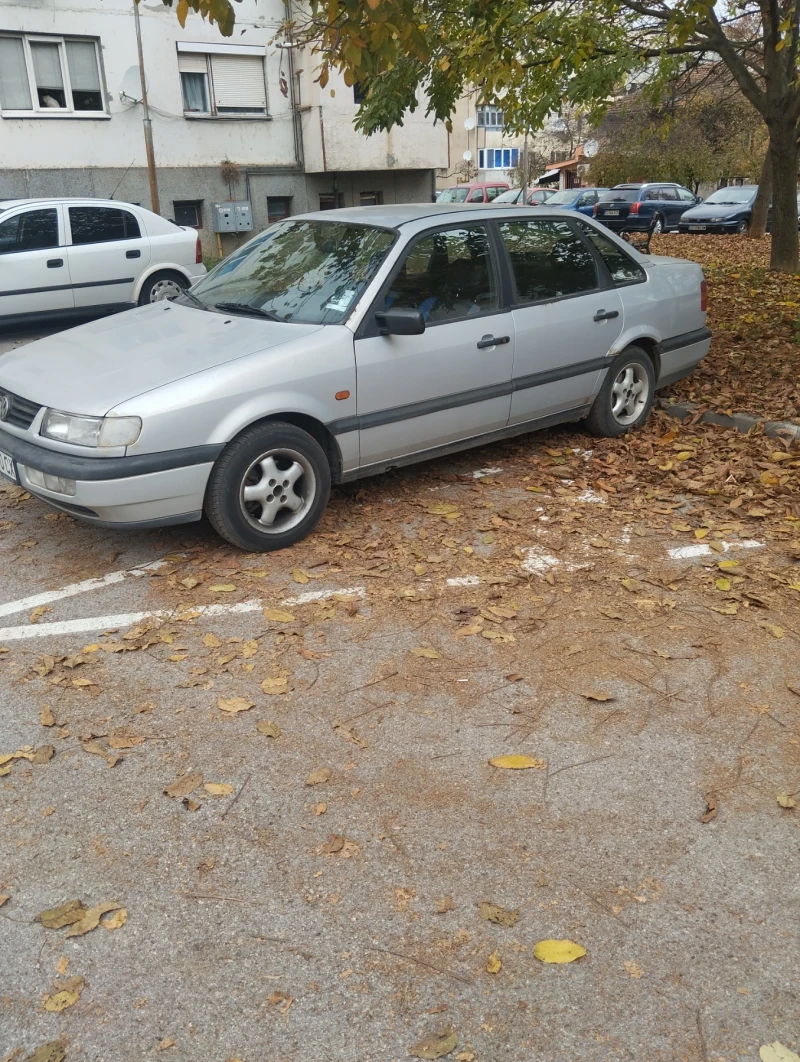 VW Passat 1.8, снимка 1 - Автомобили и джипове - 47967600