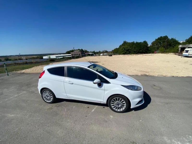 Ford Fiesta, снимка 3 - Автомобили и джипове - 47973912