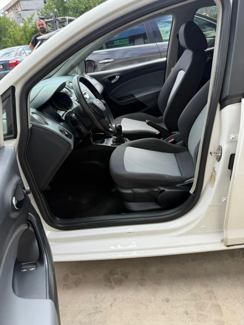 Seat Ibiza 1.2 TDI, снимка 4 - Автомобили и джипове - 52346580