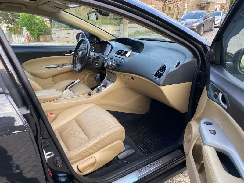 Honda Civic V-tec, снимка 11 - Автомобили и джипове - 52919307