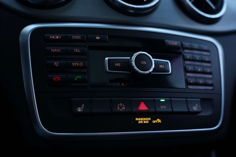 Mercedes-Benz CLA * CLA250 4MATIC * CARFAX * ЦЕНА ДО БГ, снимка 14 - Автомобили и джипове - 53233235