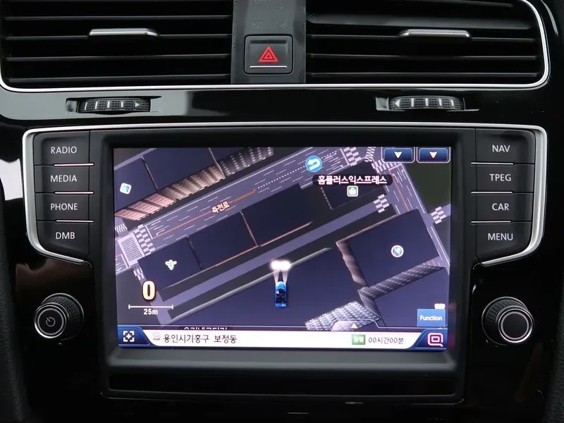 VW Golf 1.4 Tsi Premium, снимка 14 - Автомобили и джипове - 55830279