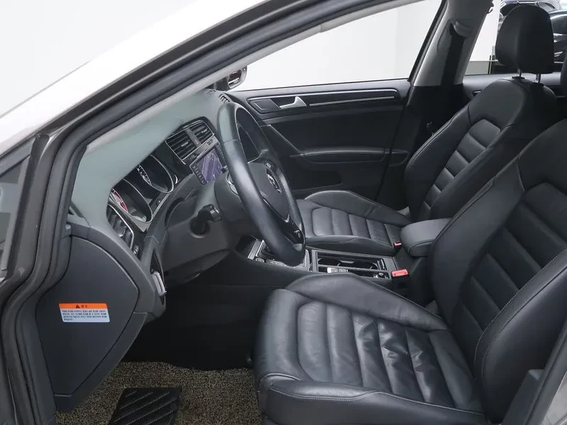 VW Golf 1.4 Tsi Premium, снимка 10 - Автомобили и джипове - 55830279