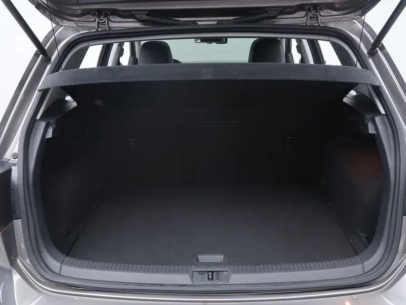 VW Golf 1.4 Tsi Premium, снимка 13 - Автомобили и джипове - 55830279