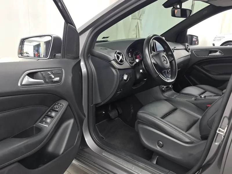 Mercedes-Benz B 200 D, снимка 10 - Автомобили и джипове - 56066908