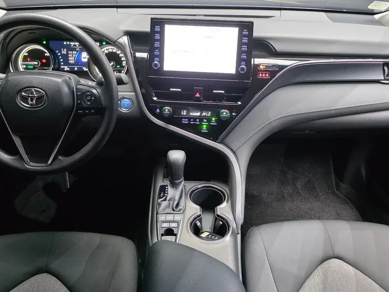 Toyota Camry  2.5 Le Hybrid, снимка 7 - Автомобили и джипове - 56738027