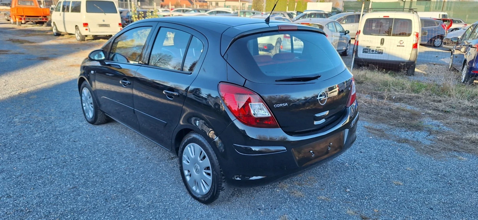 Opel Corsa 1.2i Климатик* 117000км. *  - изображение 4