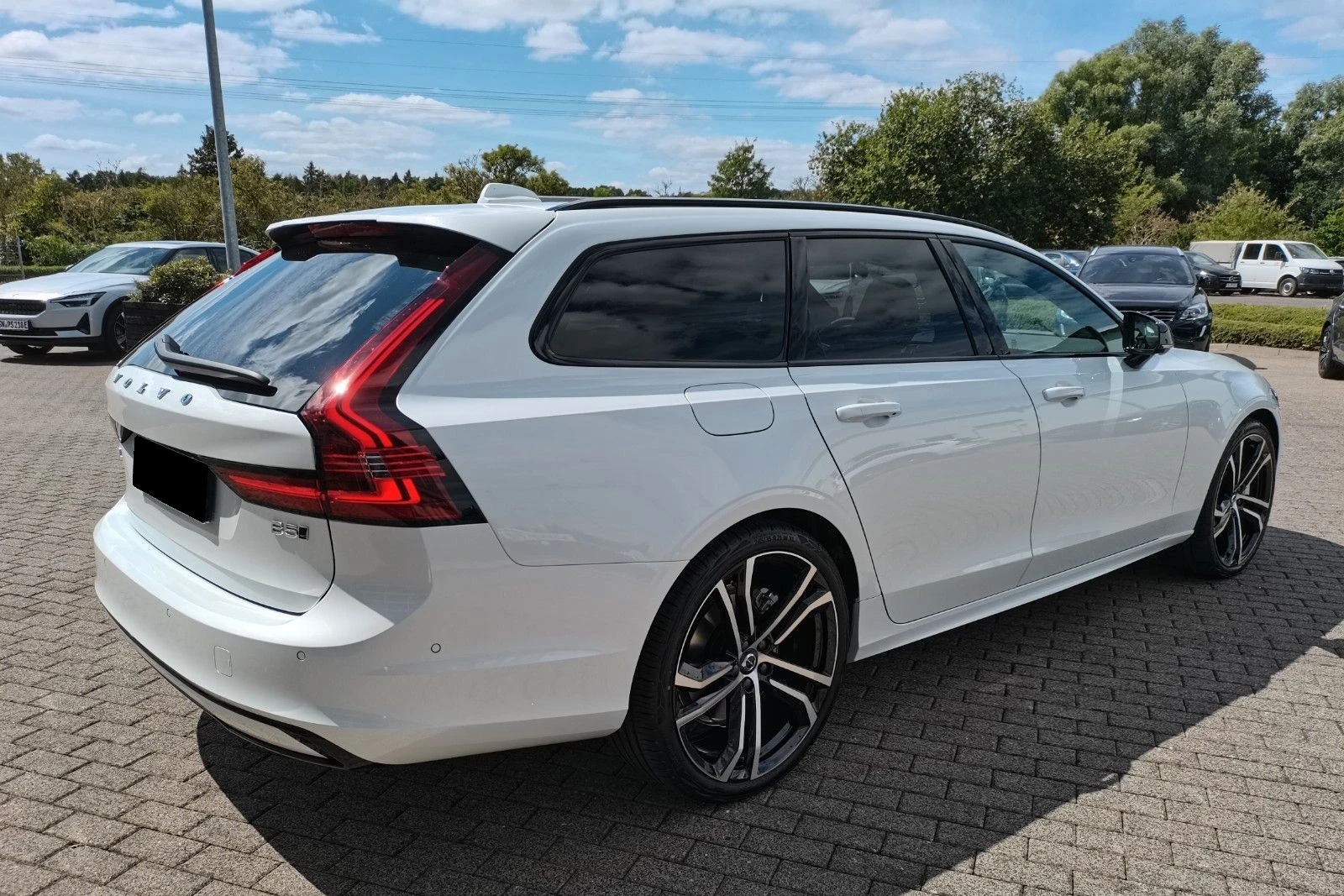 Volvo V90 B5 AWD = Ultimate Dark= Гаранция - изображение 2