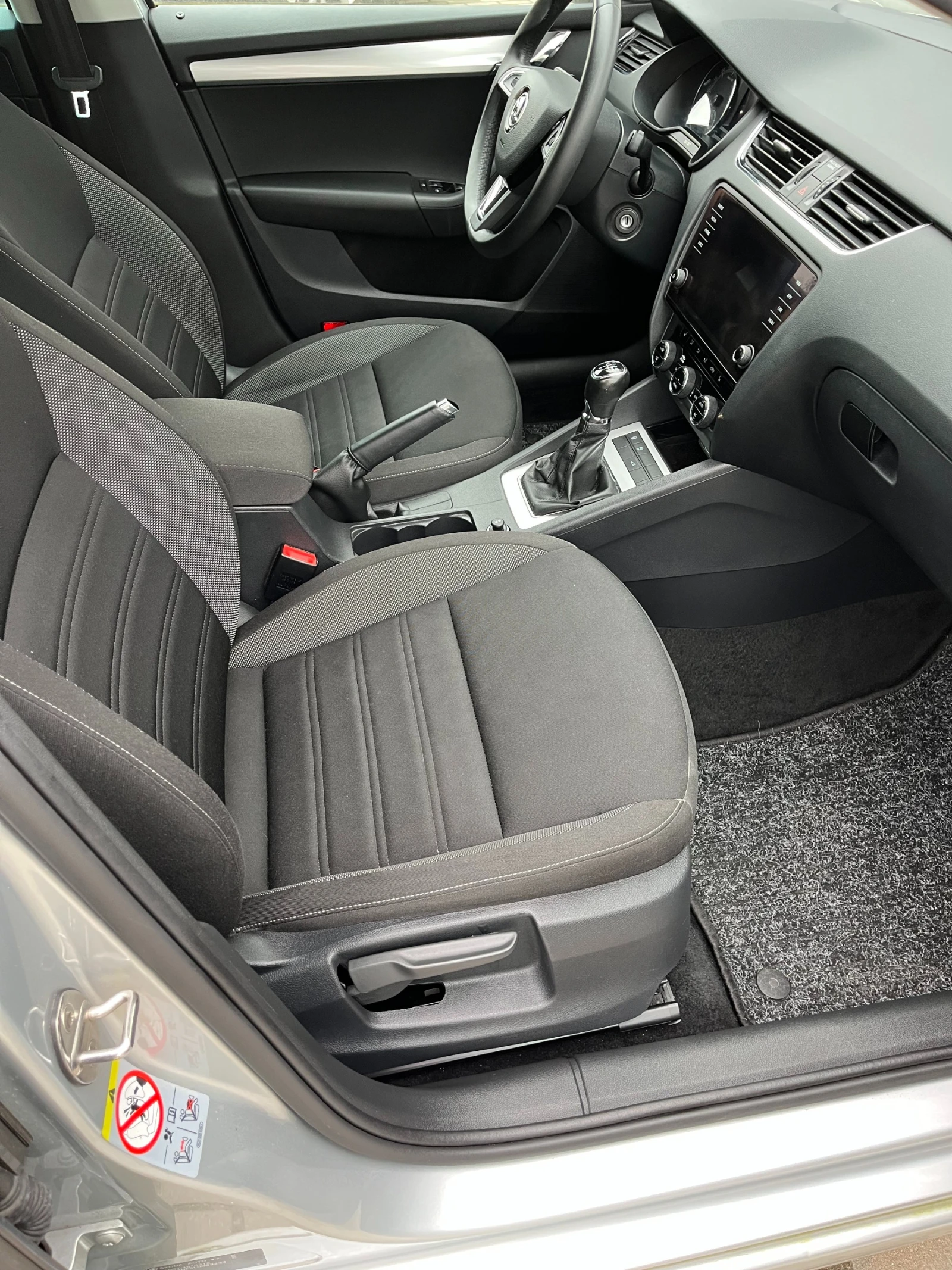 Skoda Octavia 1.6 TDI TUV-Германия - изображение 10