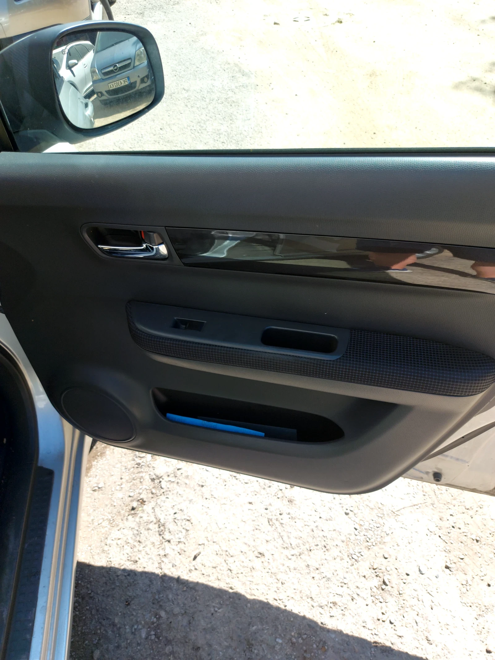 Suzuki Swift 1.3 ������ 92��. 4�4  | Mobile.bg � ����������� 8