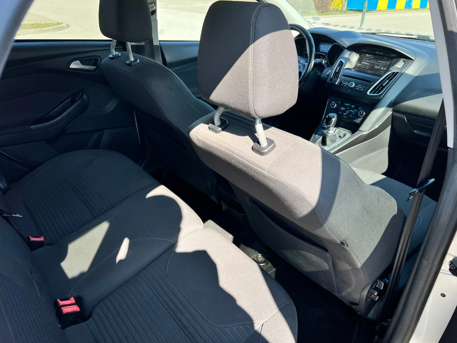 Ford Focus 1.5 TDCI, снимка 15 - Автомобили и джипове - 53745643