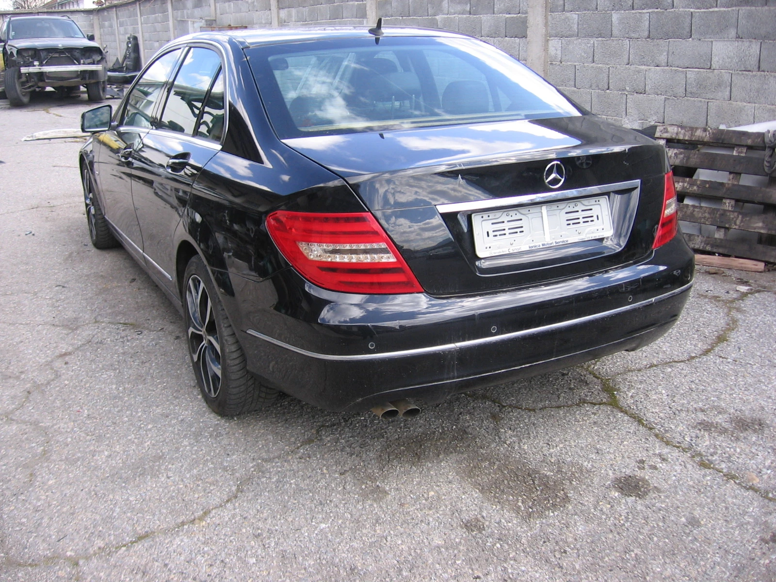 Mercedes-Benz C 220, снимка 4 - Автомобили и джипове - 53984916