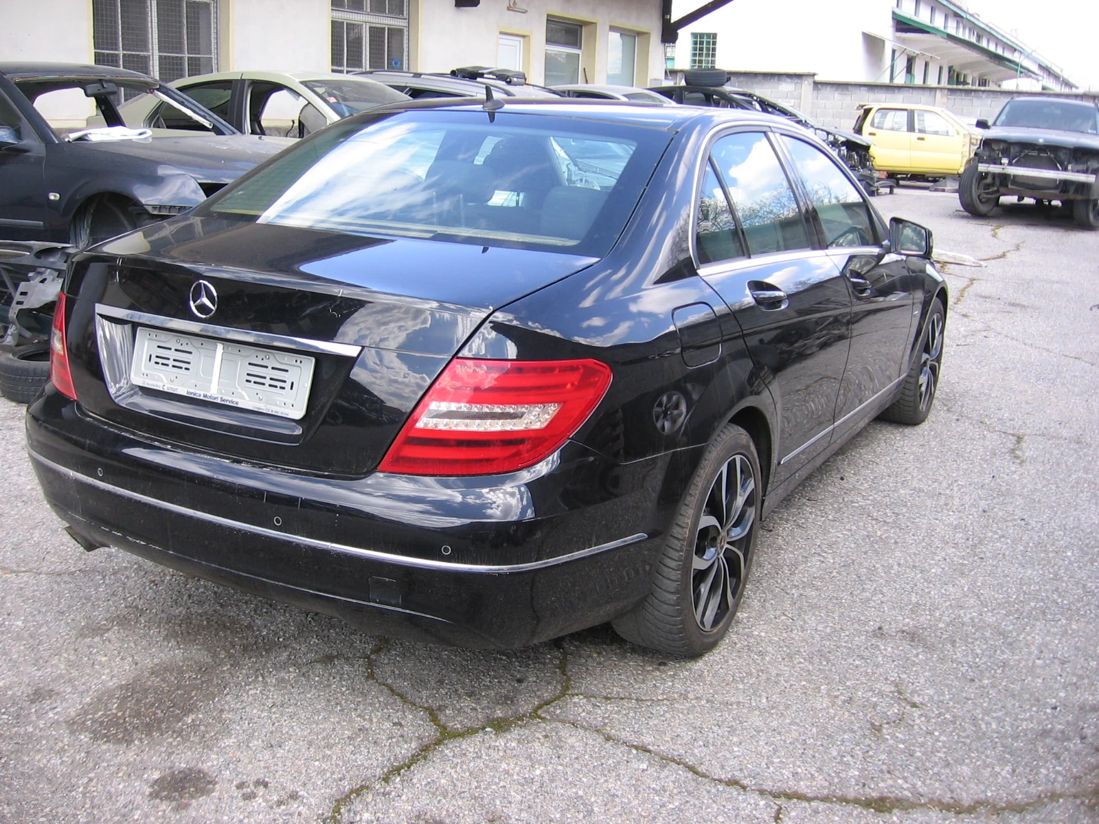 Mercedes-Benz C 220, снимка 5 - Автомобили и джипове - 53984916