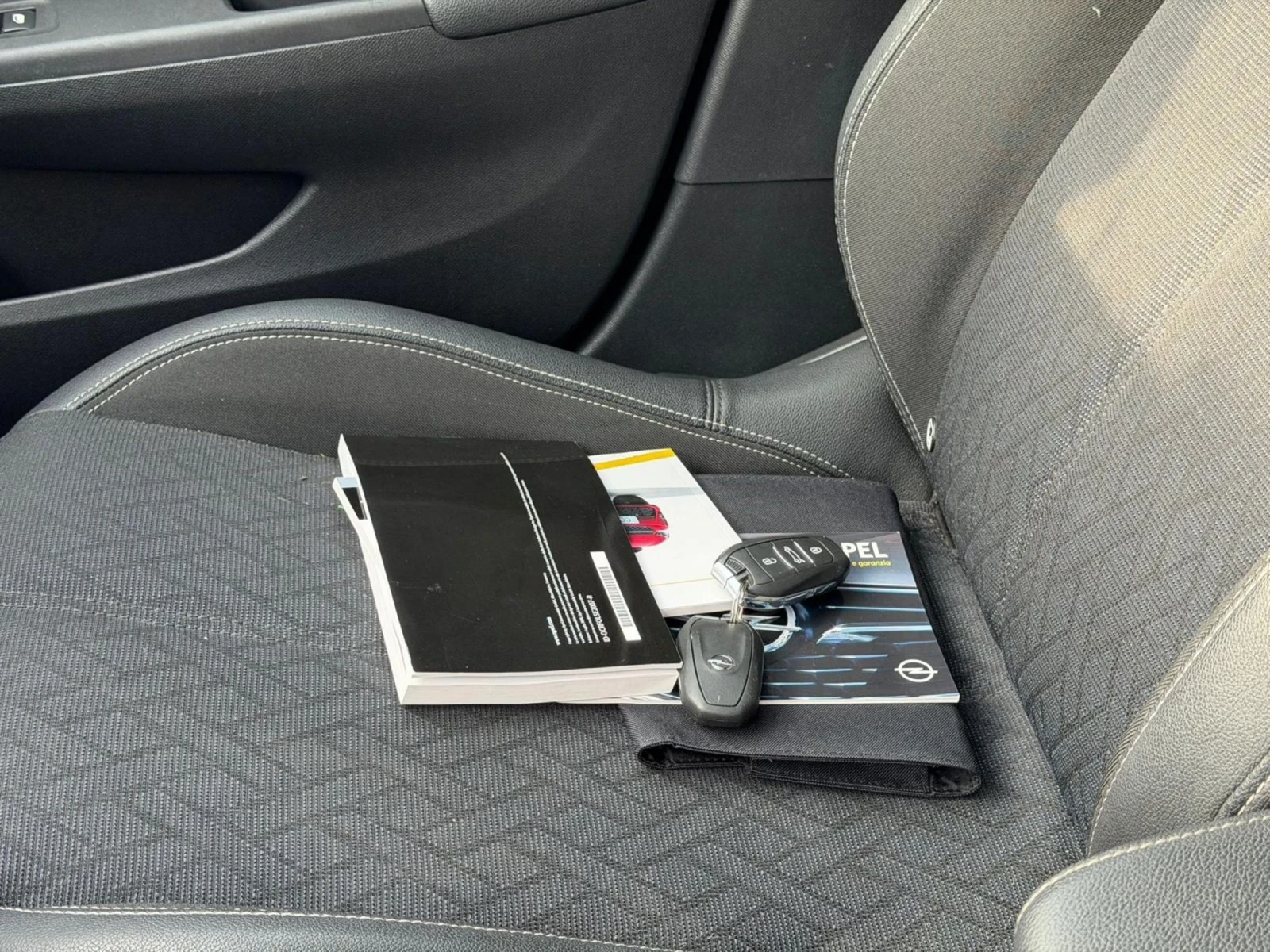 Opel Corsa Electric , снимка 6 - Автомобили и джипове - 54345701