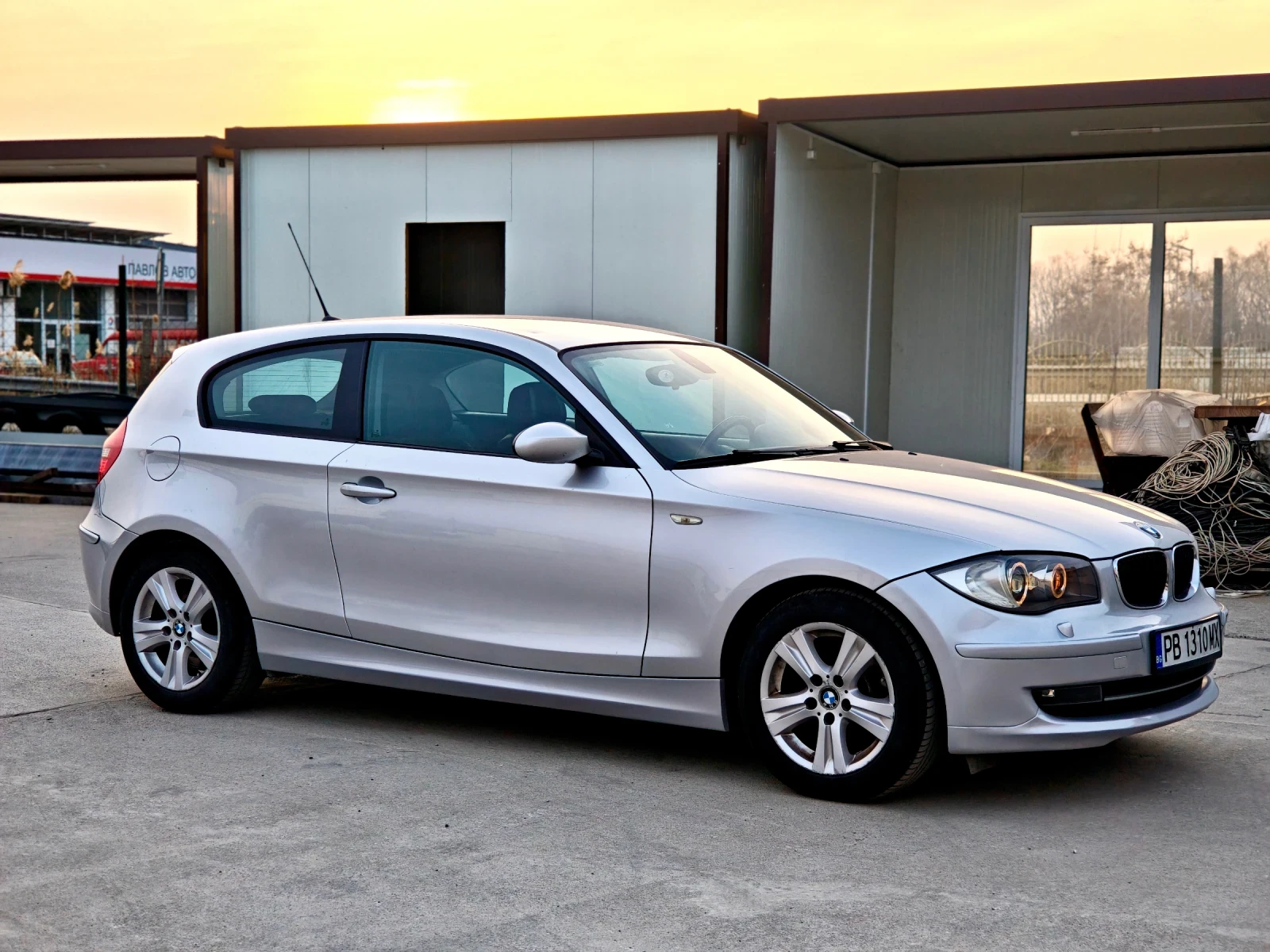 BMW 118, снимка 2 - Автомобили и джипове - 54631439