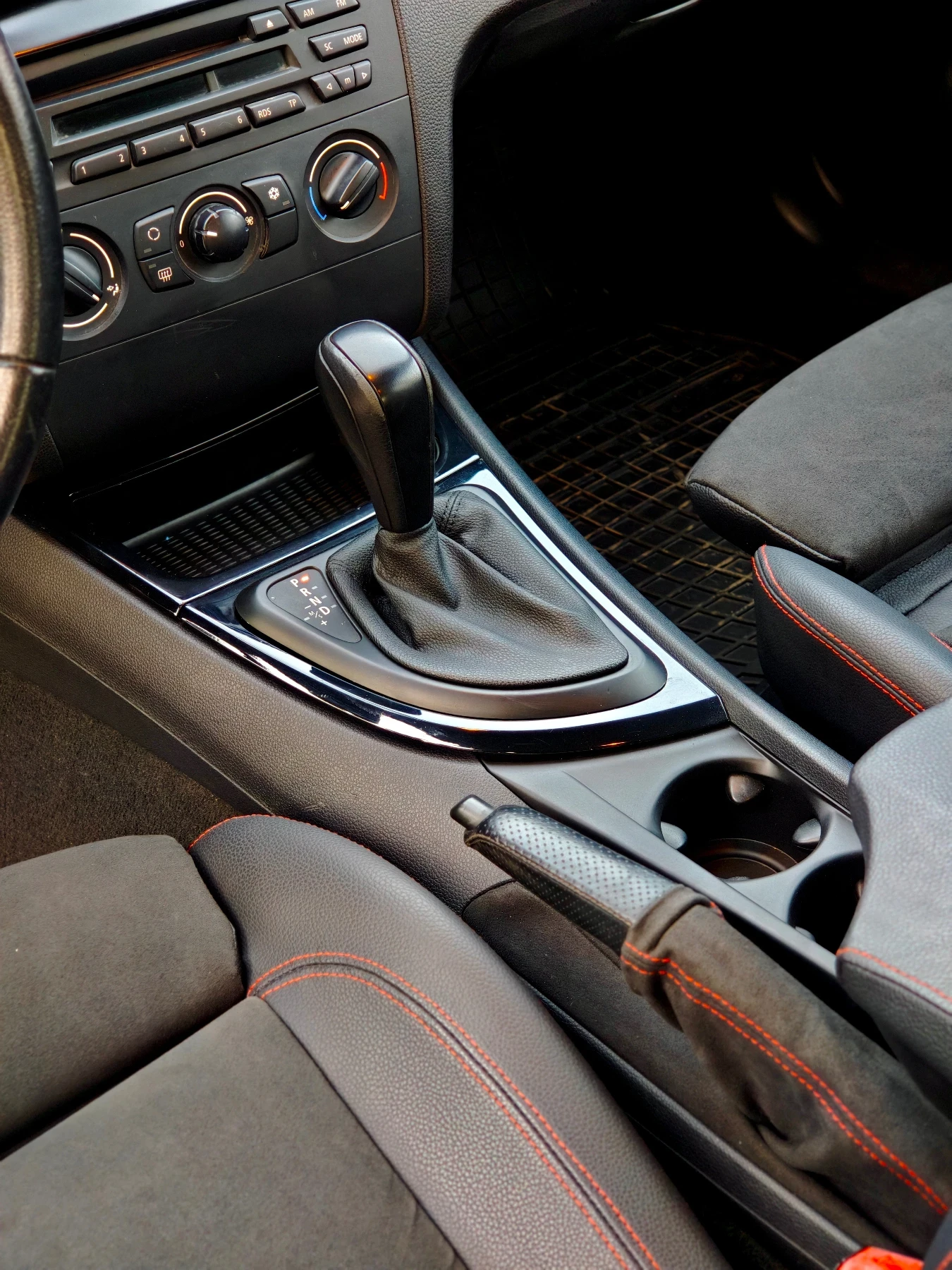 BMW 118, снимка 8 - Автомобили и джипове - 54631439