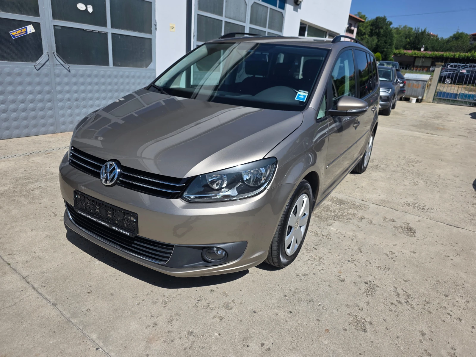 VW Touran 1.6TDI 195000km, снимка 4 - Автомобили и джипове - 55086022