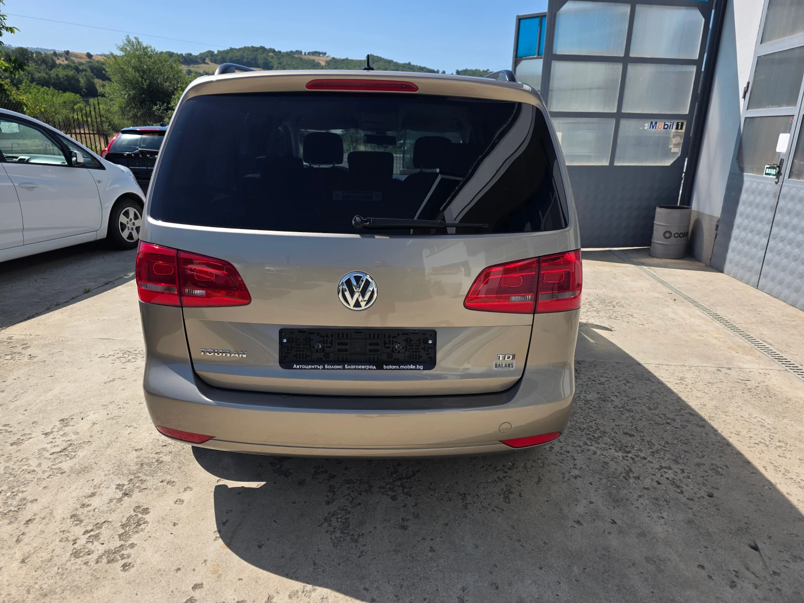 VW Touran 1.6TDI 195000km, снимка 7 - Автомобили и джипове - 55086022