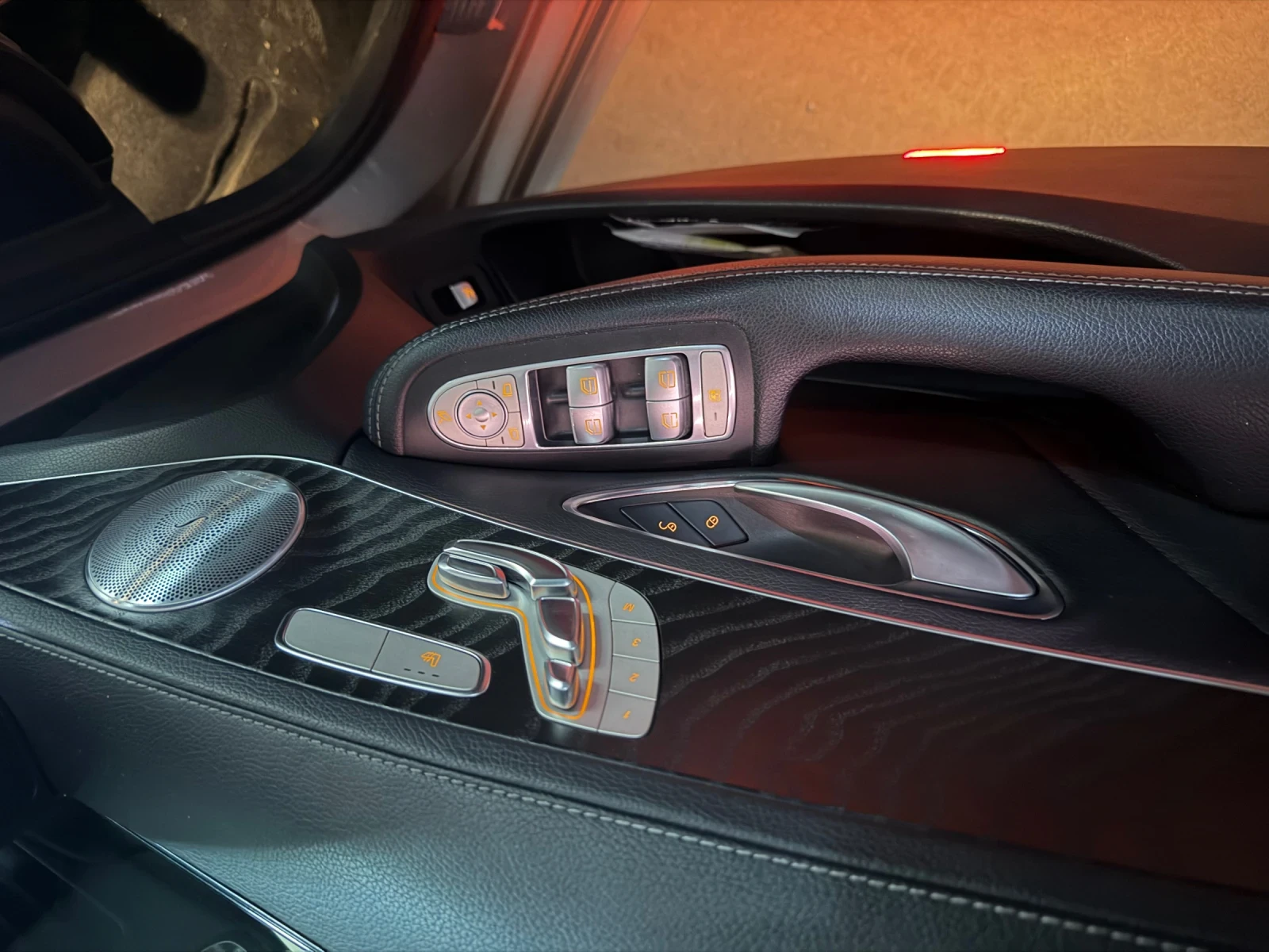 Mercedes-Benz C 400 4 Matic, снимка 12 - Автомобили и джипове - 55457542