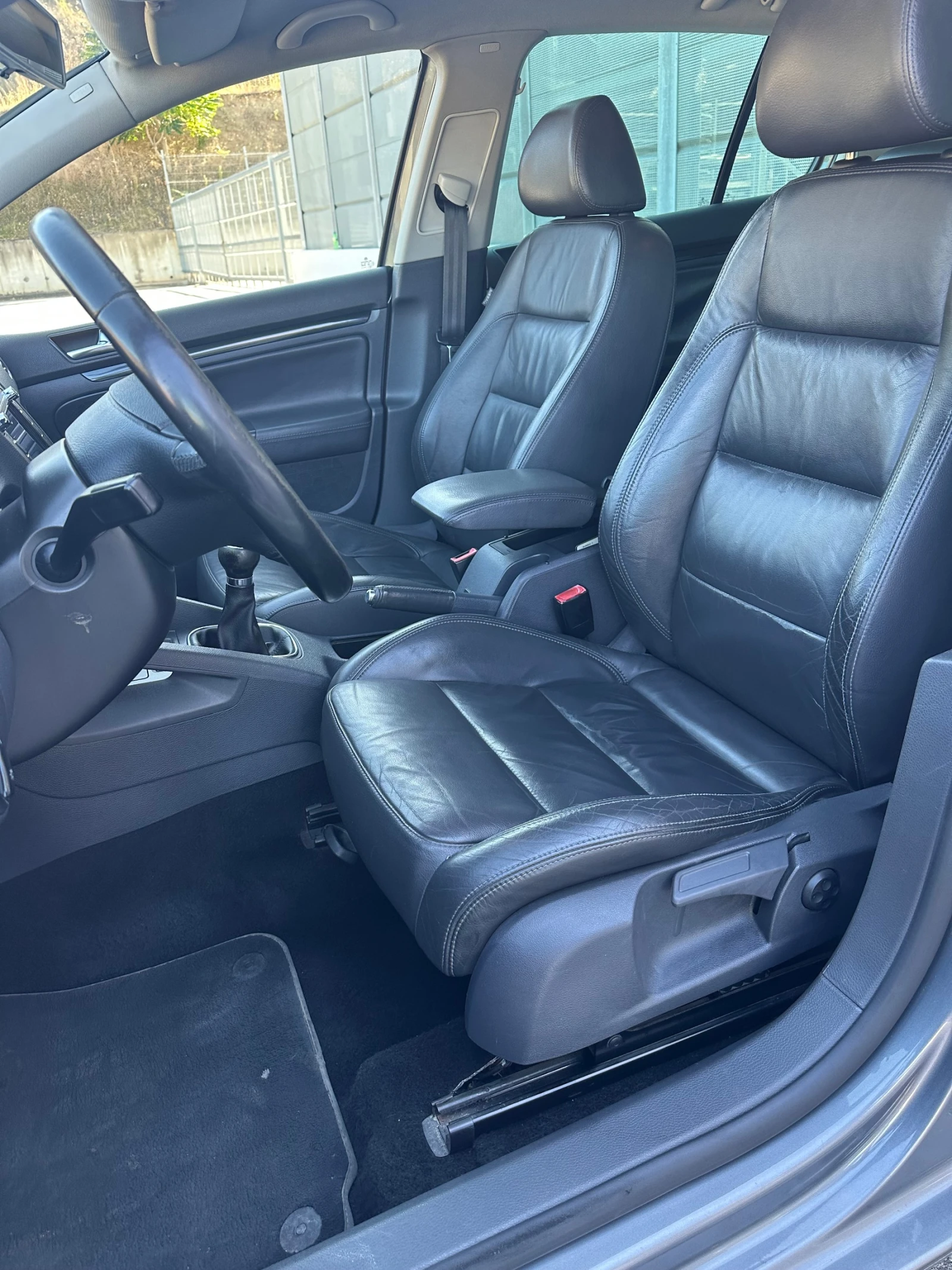 VW Golf 1.9TDI GT, снимка 10 - Автомобили и джипове - 55980551