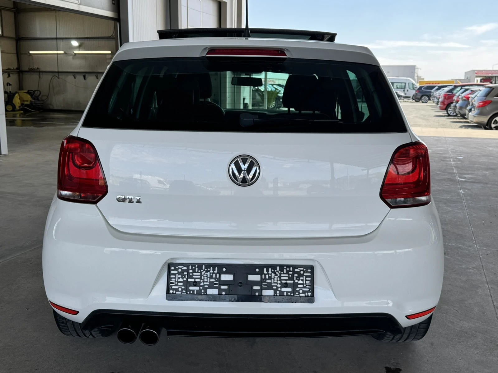 VW Polo GTI* 1.4* 180ps* АВТОМАТ* ПАНОРАМА, снимка 4 - Автомобили и джипове - 55989812