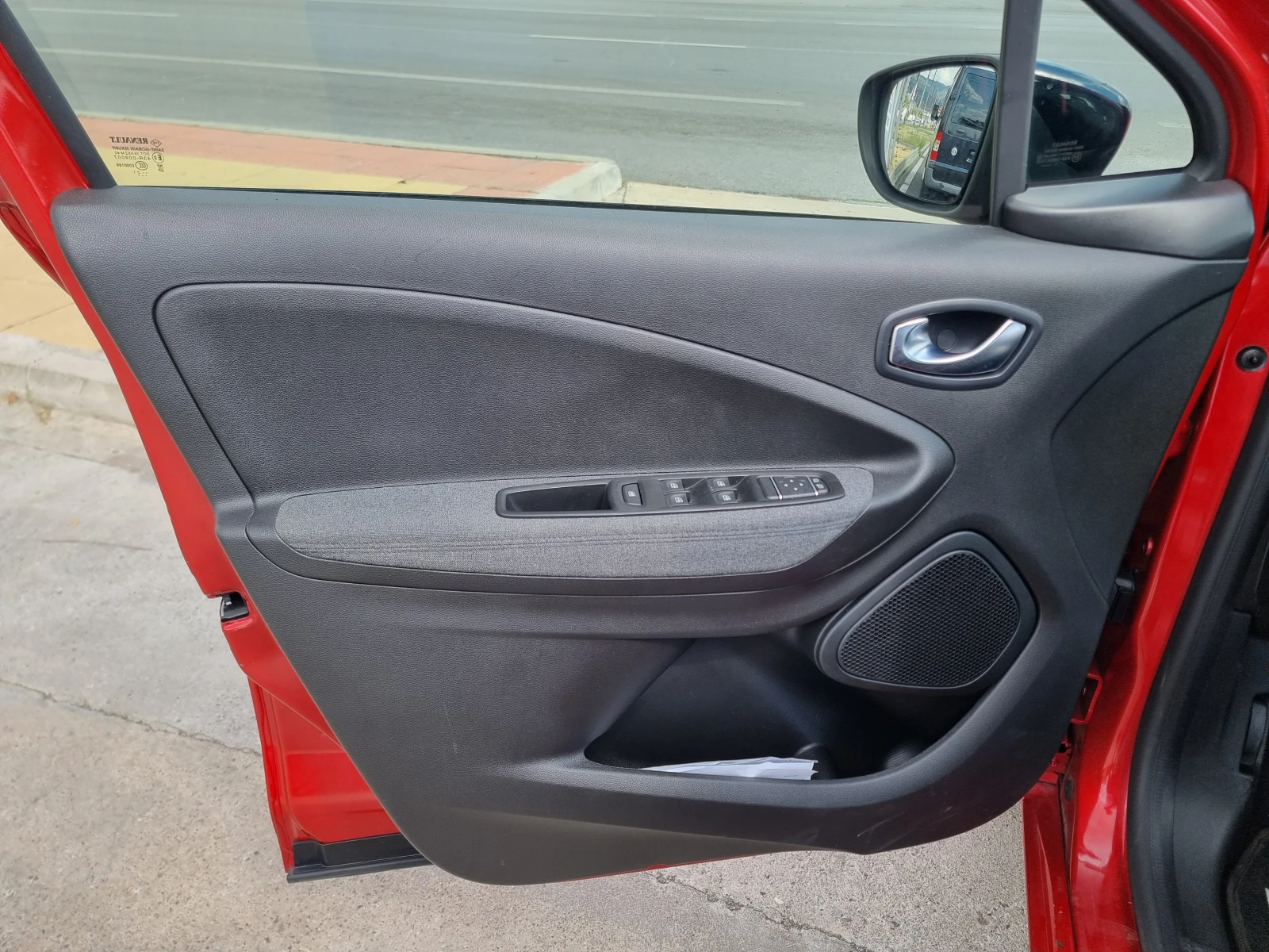 Renault Zoe Navi-Kamera-30.000km | Mobile.bg � ����������� 12