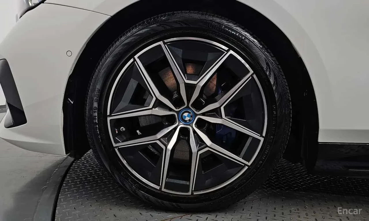 BMW i5 * eDrive 40 M Sport * ���� �� �� | Mobile.bg � ����������� 5