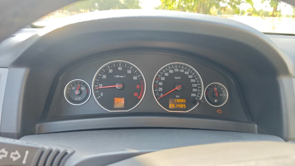 Opel Vectra C, снимка 9 - Автомобили и джипове - 56615680