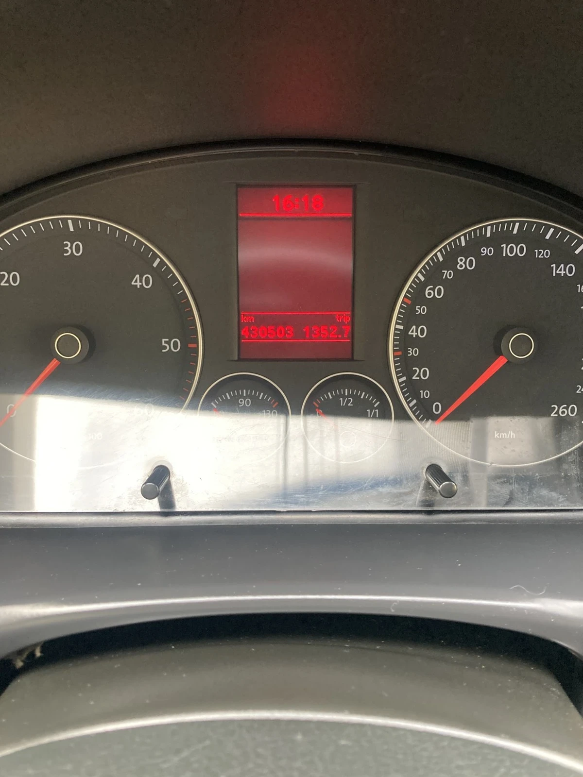 VW Touran, снимка 11 - Автомобили и джипове - 56634914