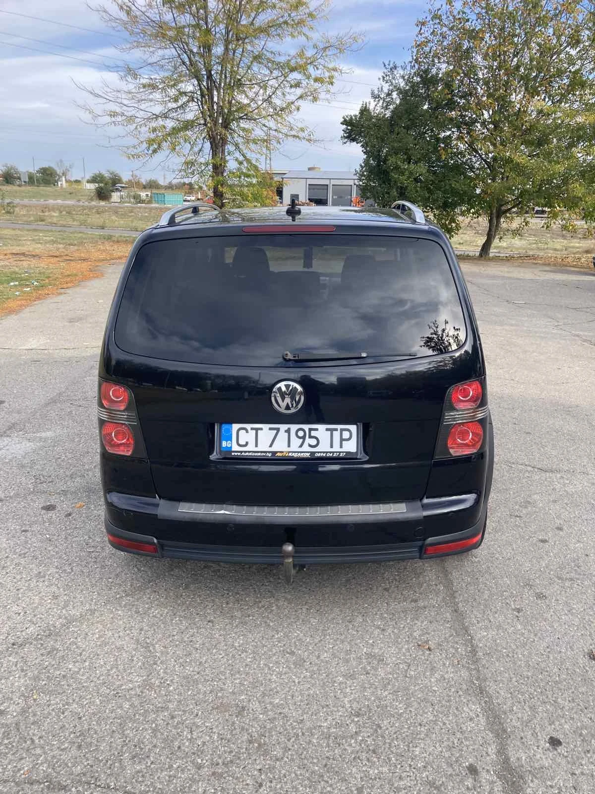 VW Touran, снимка 5 - Автомобили и джипове - 56634914