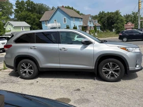 Toyota Highlander * LE * CARFAX * ОПЦИЯ ЗА ФИНАНСИРАНЕ, снимка 12