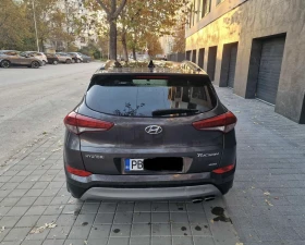 Hyundai Tucson 2.0 CRDI/4WD/СЕРВИЗНА ИСТОРИЯ/FULL ЕКСТРИ/, снимка 4
