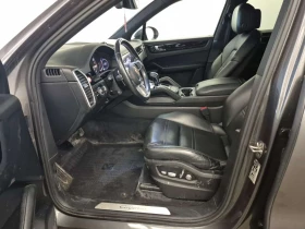 Porsche Cayenne E-Hybrid | PANO | 2 KEYS | ПОДГРЕВИ  - 26600 € / 52025.08 лв. - 97693928 5