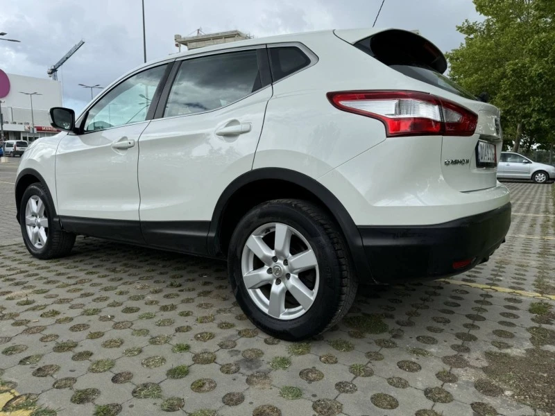 Nissan Qashqai 1.6 d automatic , снимка 4 - Автомобили и джипове - 46440354