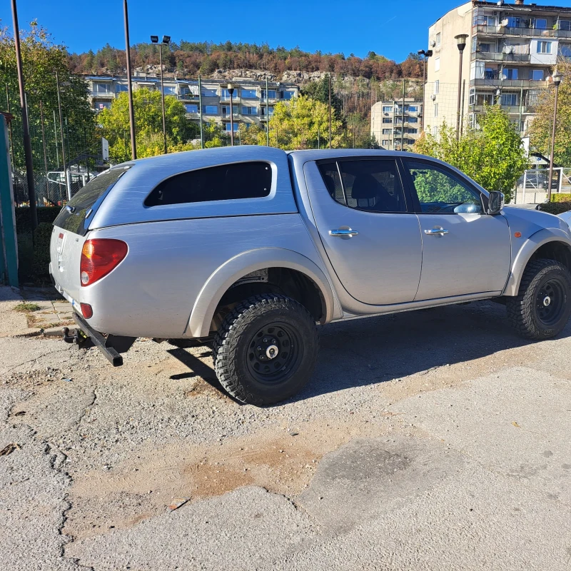 Mitsubishi L200, снимка 3 - Автомобили и джипове - 47437874