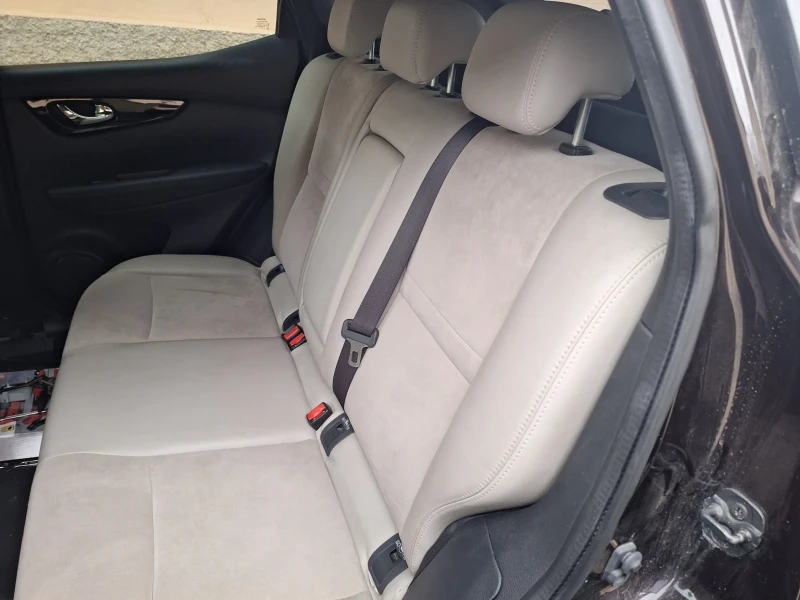 Nissan Qashqai Tekna 1.6 DCI 131к.с 4x4, снимка 5 - Автомобили и джипове - 48824316