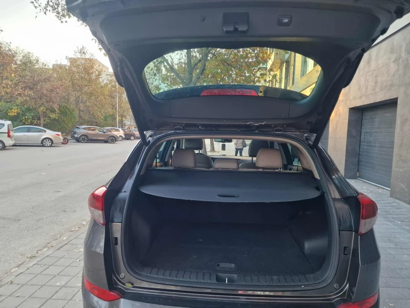 Hyundai Tucson 2.0 CRDI/4WD/СЕРВИЗНА ИСТОРИЯ/FULL ЕКСТРИ/, снимка 14 - Автомобили и джипове - 52422663