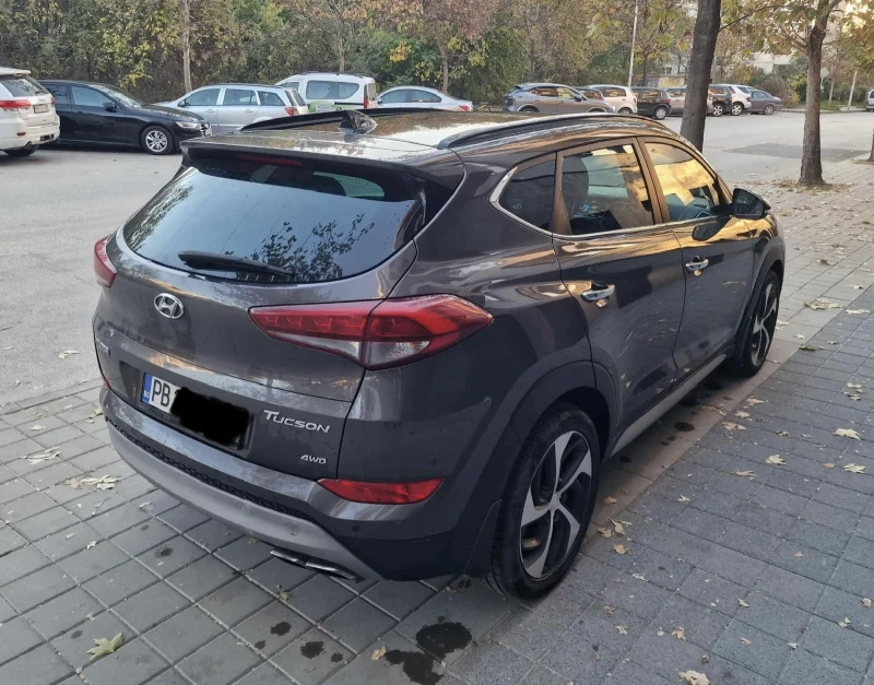 Hyundai Tucson 2.0 CRDI/4WD/СЕРВИЗНА ИСТОРИЯ/FULL ЕКСТРИ/, снимка 5 - Автомобили и джипове - 52422663