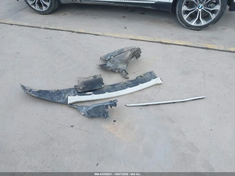 BMW X5 3.0L I-6 DI, DOHC, VVT, TURBO, 300HP 4X2 Drive, снимка 4 - Автомобили и джипове - 52851320