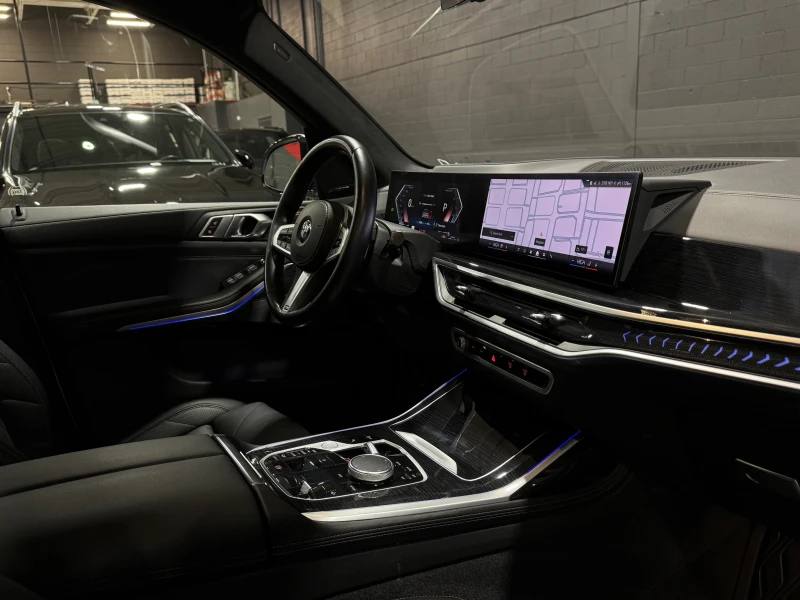 BMW X7 M-SPORT * Alpine White* Ultimate Luxury, снимка 9 - Автомобили и джипове - 53392551