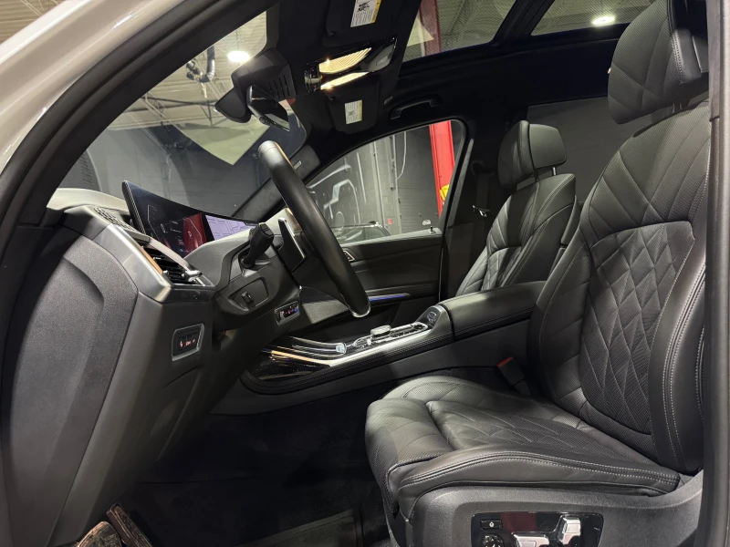 BMW X7 M-SPORT * Alpine White* Ultimate Luxury, снимка 8 - Автомобили и джипове - 53392551