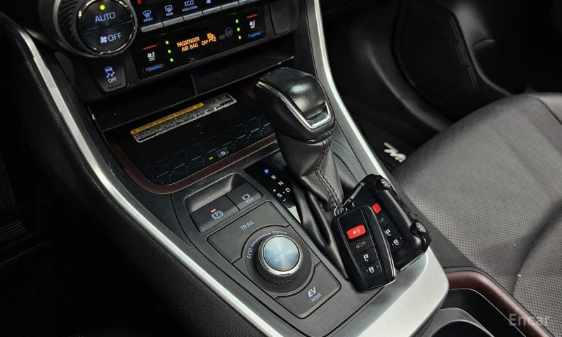 Toyota Rav4, снимка 9 - Автомобили и джипове - 53429878