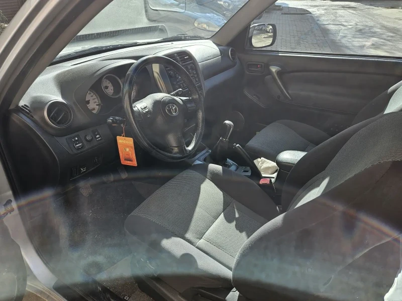 Toyota Rav4 2.0 150 коня 4x4 газ с регистрация всичко платено, снимка 9 - Автомобили и джипове - 53473991