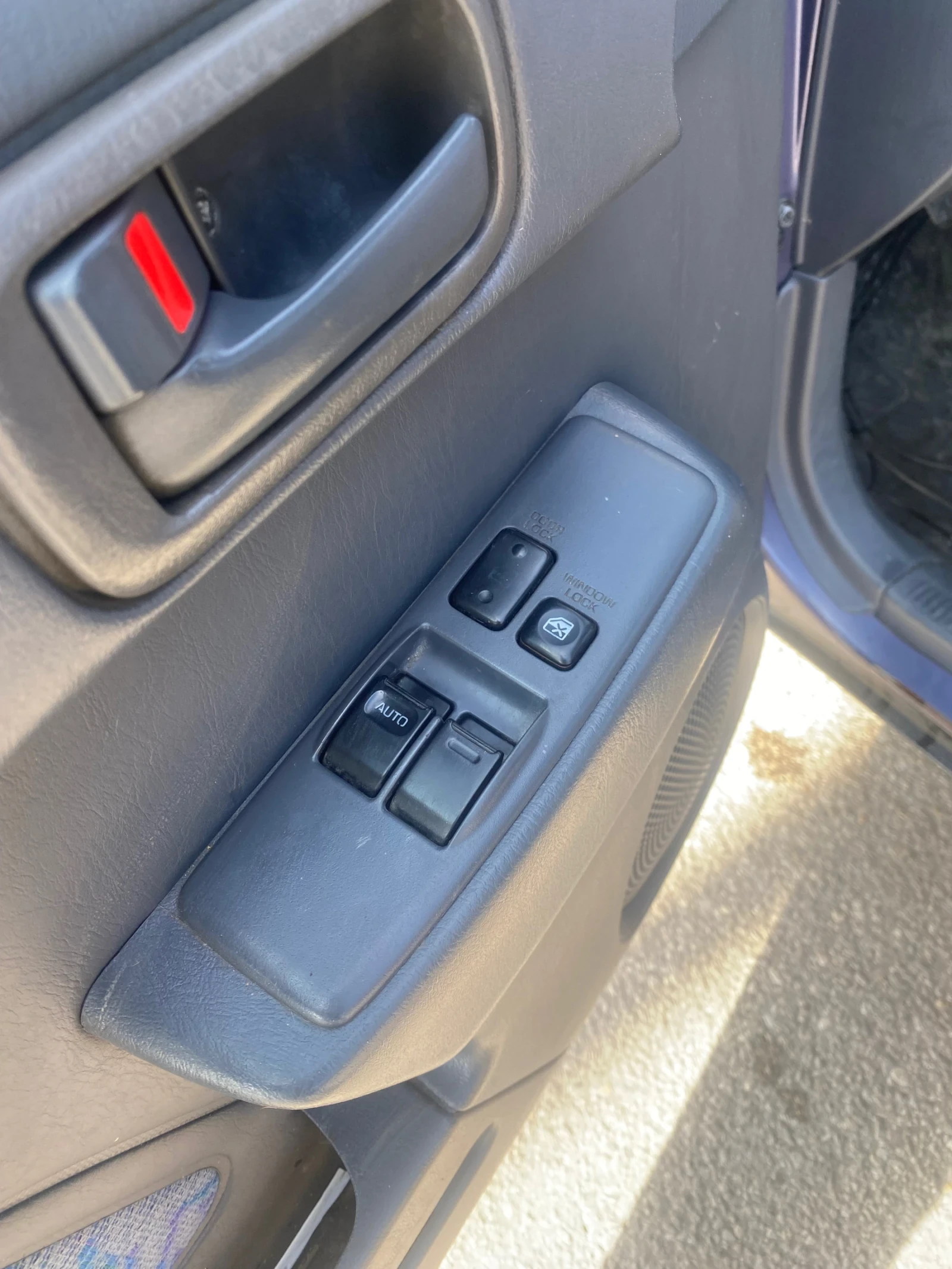Toyota Rav4  - изображение 8