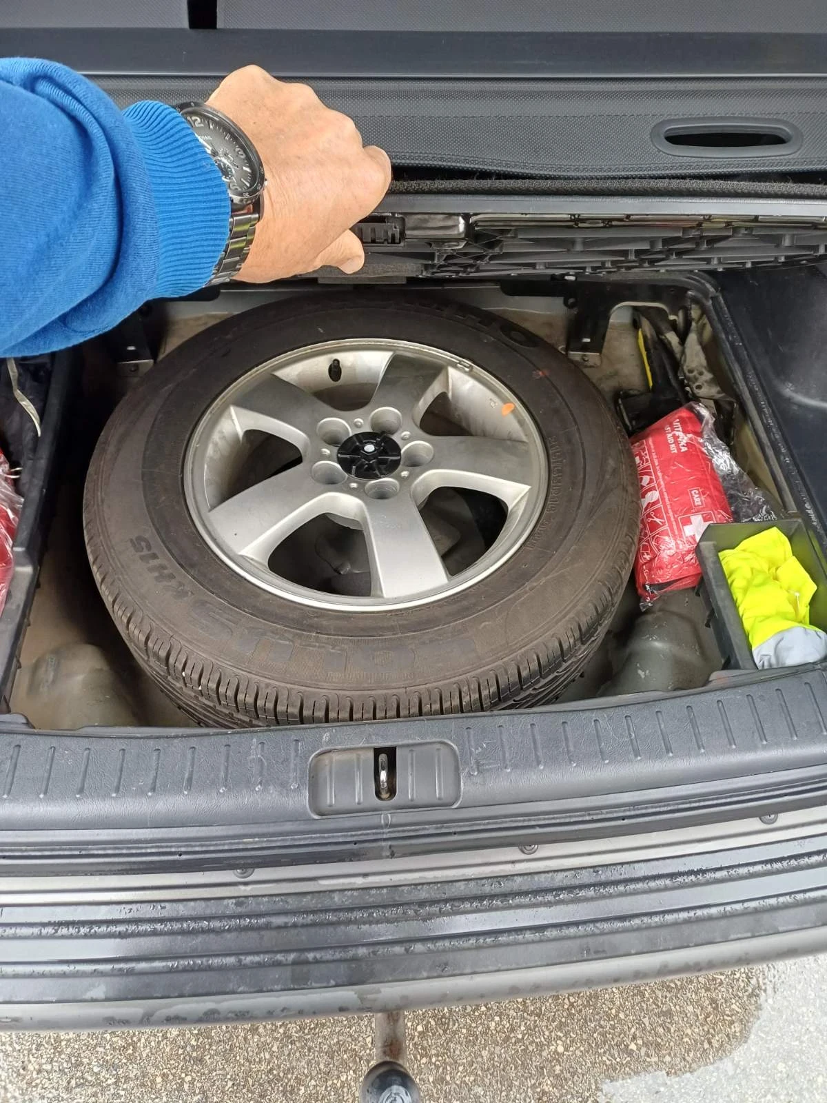 Hyundai Tucson 2.0 GRDI 140кс - изображение 10