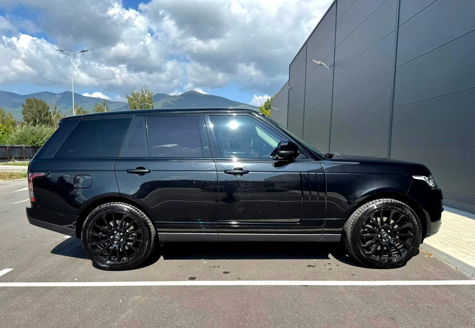Land Rover Range rover VOGUE 4.4 SDV8 ОЧАКВАН ВНОС BLACK LINE ЛИЗИНГ 100% - изображение 7