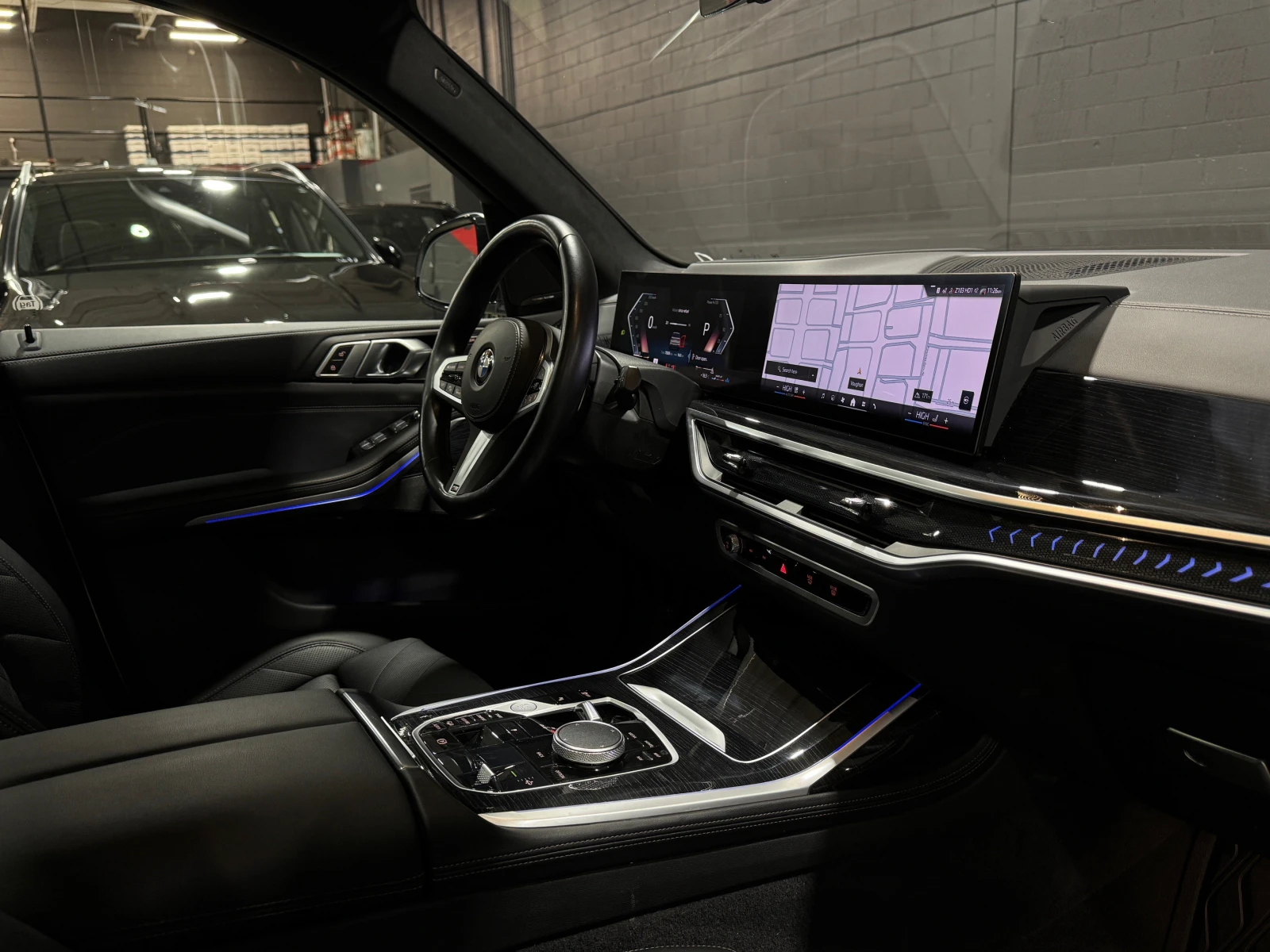 BMW X7 M-SPORT * Alpine White* Ultimate Luxury - изображение 9