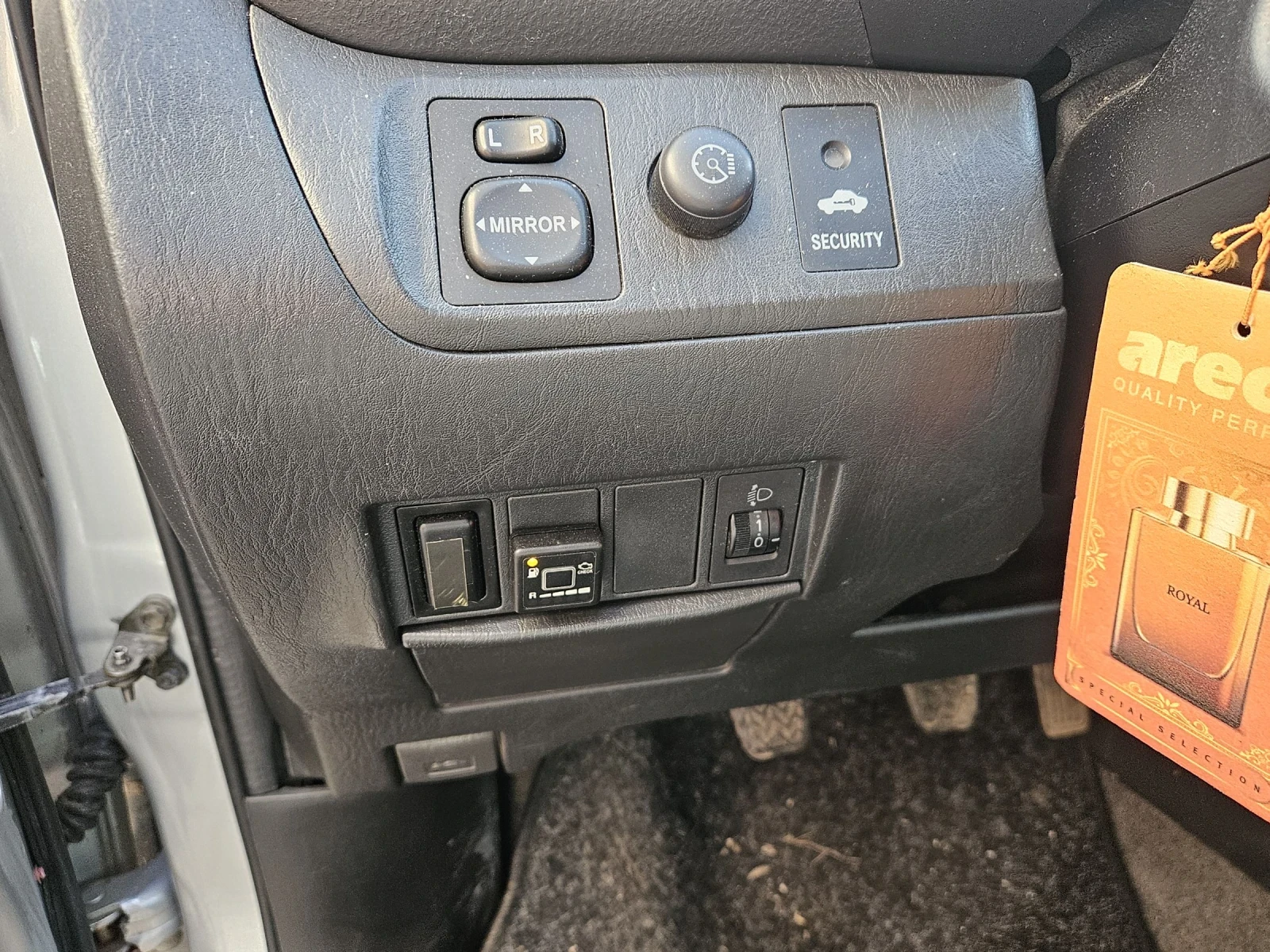 Toyota Rav4 2.0 150 коня 4x4 газ с регистрация всичко платено - изображение 8